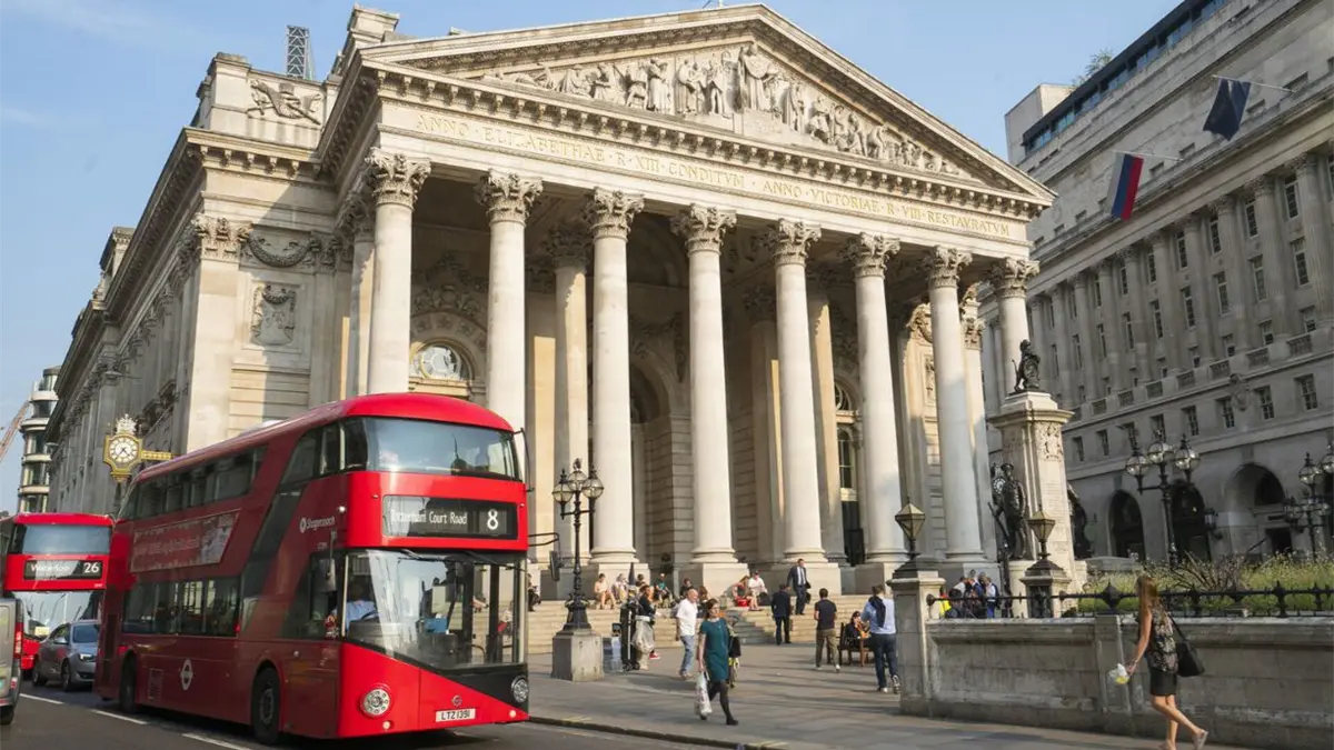 La Bolsa de Londres cae un 1,27 % penalizado por los sectores minero y de la defensa