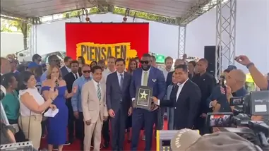 David Ortiz recibe su estrella en el Bulevar de la Churchill David Ortiz recibe su estrella en el Bulevar de la Churchill