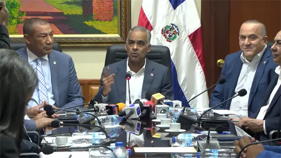 Gobierno promete informe "exhaustivo" sobre apagón nacional mientras crecen críticas por retraso Gobierno promete informe "exhaustivo" sobre apagón nacional mientras crecen críticas por retraso