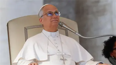 El papa afirma que si no cuida la naturaleza el ser humano se convierte en su devastador