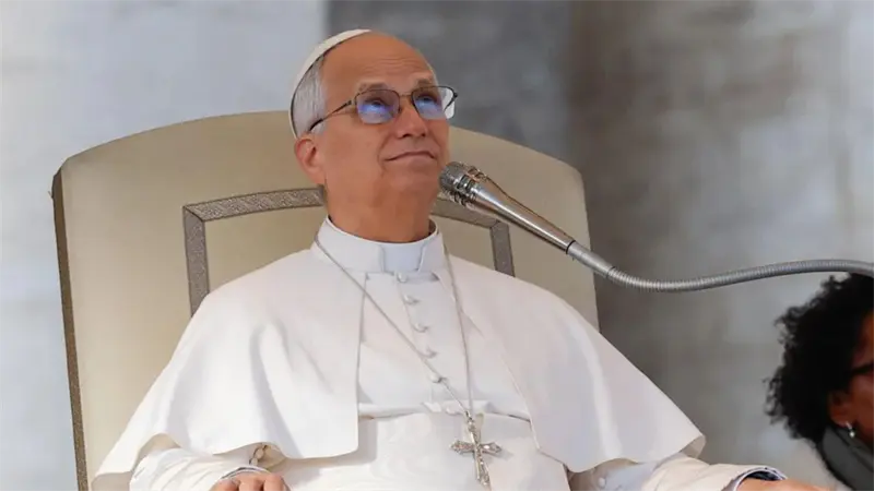El papa afirma que si no cuida la naturaleza el ser humano se convierte en su devastador