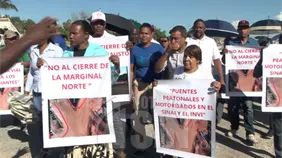 Comunitarios y gremios protestan contra cierre de vías por ampliación de la Ecológica en Boca Chica