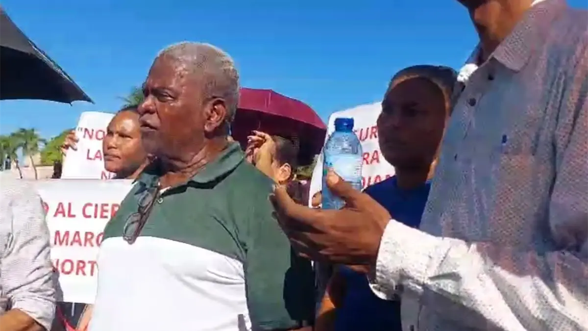 Protestan contra  el cierre de la Marginal de Las Américas en Boca Chica