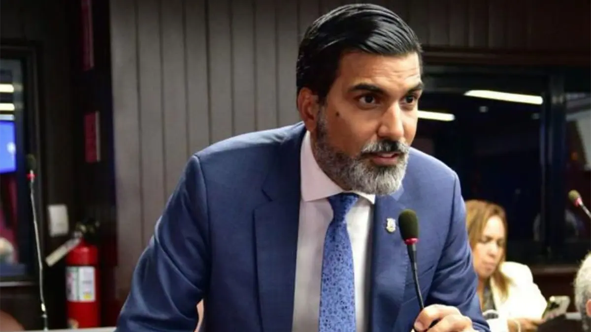 Diputado critica decisión del TC sobre relaciones homosexuales en la Polícia