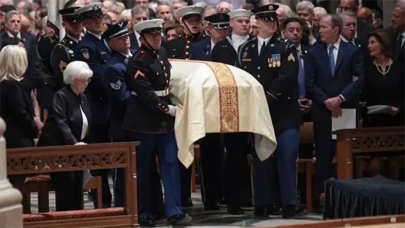 Trump no es invitado al funeral de Dick Cheney, al que acuden Biden, Bush y Kamala Harris