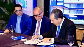 HS Medical Center integra al Dr. René Sotelo, pionero internacional en cirugía robótica