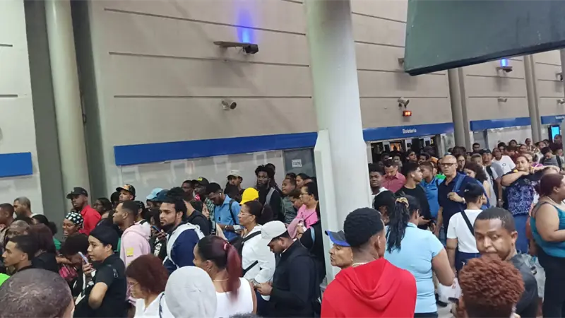 Metro de Santo Domingo restablece sus operaciones tras dos averías este miércoles en horas pico