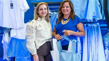 Moda Jumbo celebra el talento local con la colecci&oacute;n "Caracol" de Mayl&eacute; V&aacute;squez