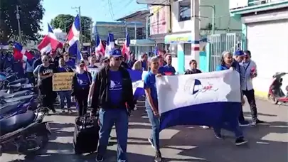 Profesores de la provincia Espaillat marchan en demanda de mejoras en centros educativos