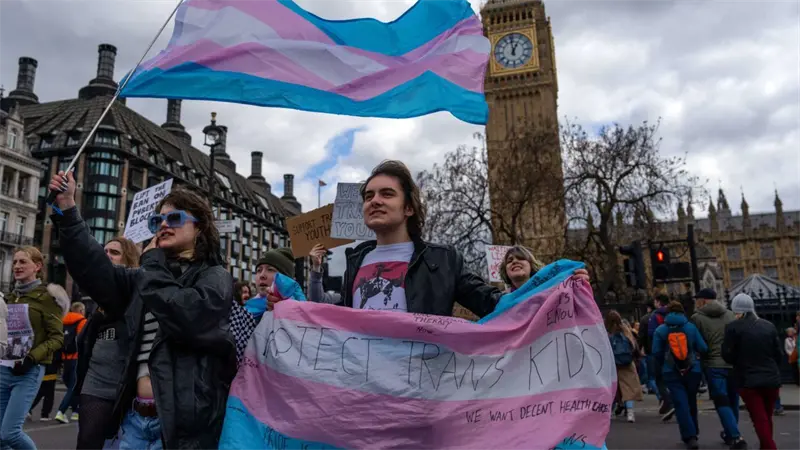 Las personas trans podrían ser excluidas de espacios para mujeres en el Reino Unido