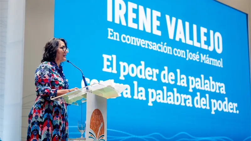 Irene Vallejo afirma que la lectura del libro impreso fomenta la concentración y la memoria