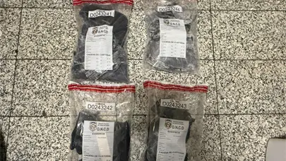 Detienen a extranjera en el AILA con cuatro paquetes de cocaína