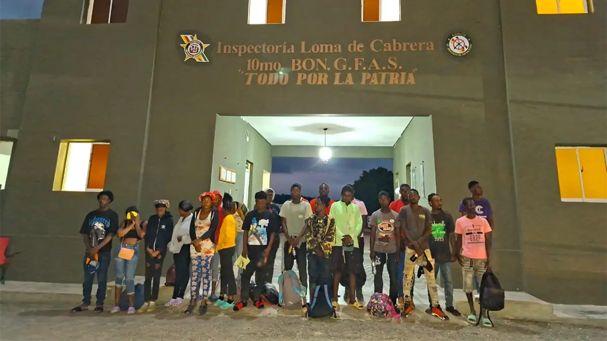 Ejército detiene a 31 indocumentados haitianos en Loma de Cabrera por evadir dispositivo militar