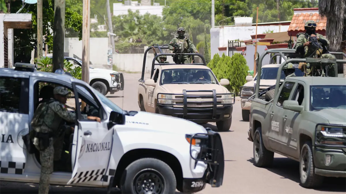 Detienen a siete escoltas de alcalde mexicano por posible complicidad en su asesinato