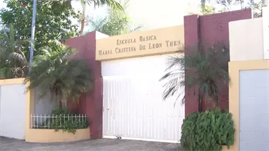 Avería eléctrica en escuela María Cristina Then limita la docencia presencial en Santo Domingo Este