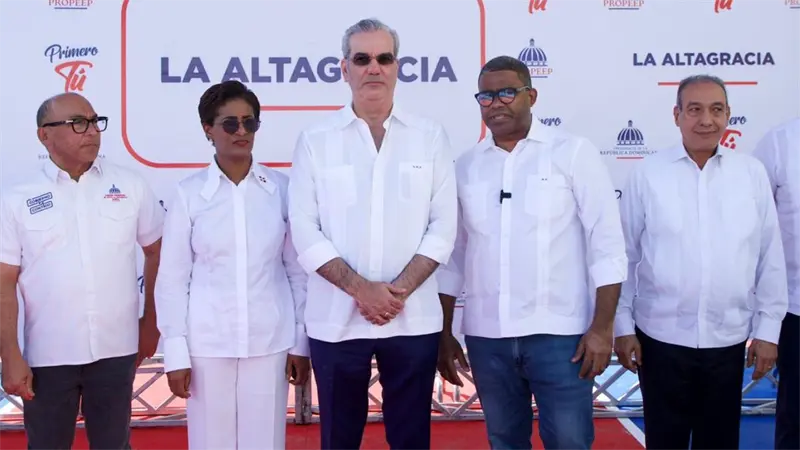 Abinader anuncia soluciones para alcantarillado, agua potable y energía en Higüey