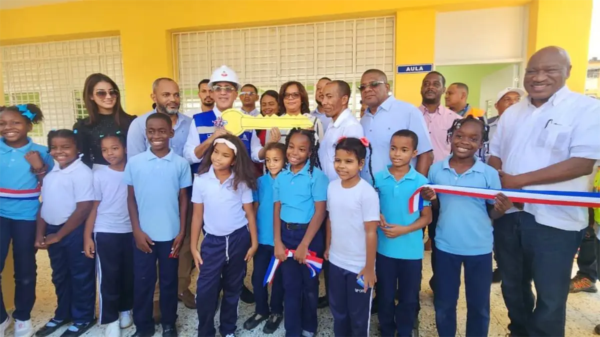 Infraestructura Escolar entrega tres nuevas escuelas educativos en Bayaguana