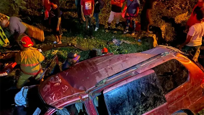 Varios haitianos resultan heridos tras accidente de vehículo que cayó a un barranco en Esperanza