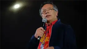 Alcalde de Bogotá dice que paz total de Petro se convirtió en amenaza para instituciones