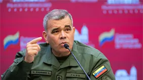 Venezuela dice que está respondiendo con la cara bien levantada pese al poder de EEUU