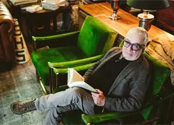 Agradeció a sus psiquiatras: el escritor ganador del National Book Award 2025