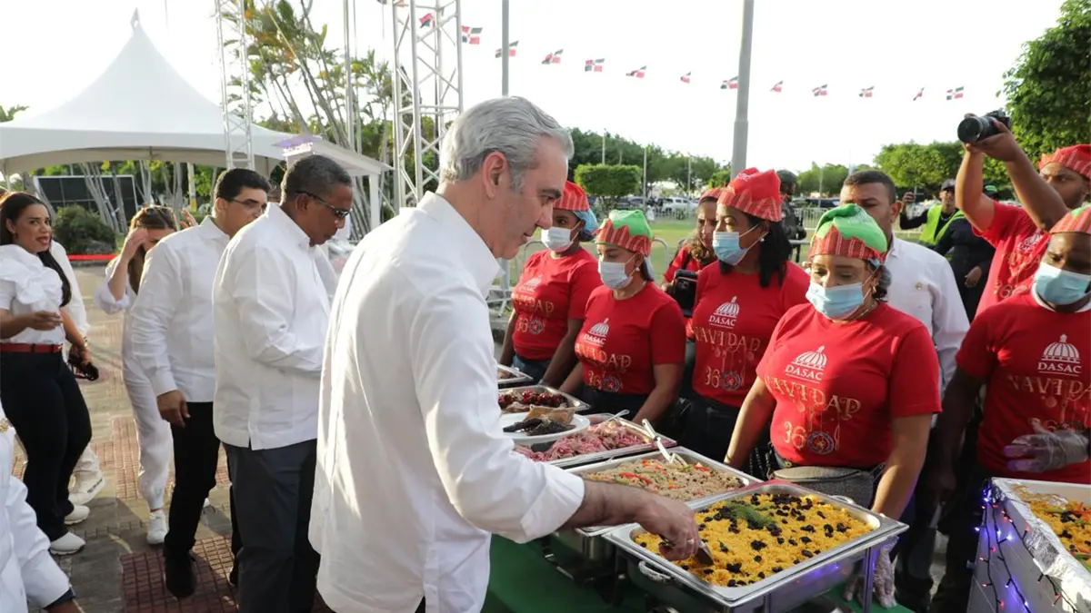 Abinader pone en marcha Navidad 360, con más de 15 millones de raciones de almuerzos navideños