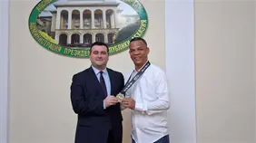 Doce veces campeón mundial Joaquín Martínez arrasa en Abjasia tras ganar oro