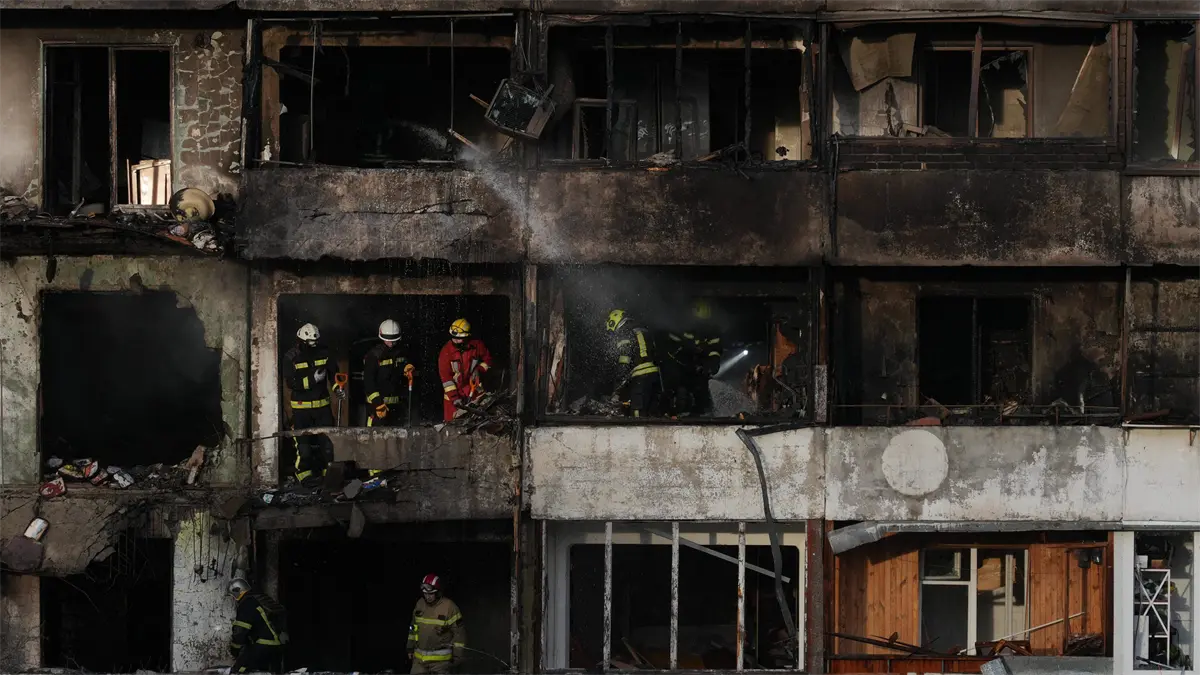 Ataques aéreos masivos entre Ucrania y Rusia dejan al menos diez muertos en Kiev y otras regiones