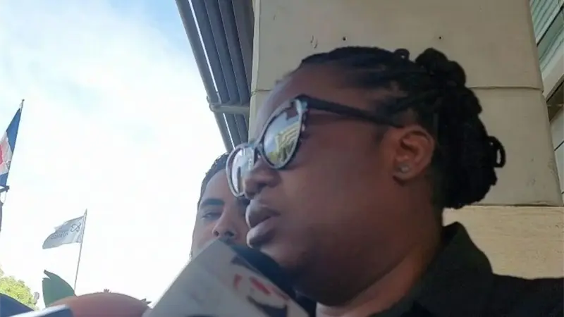 Familia exige aclarar muerte de niña durante excursión escolar en Santiago