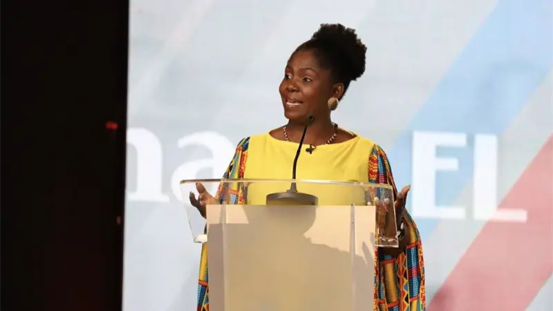 Vicepresidenta colombiana defiende que es víctima de violencia y no se alió con criminales