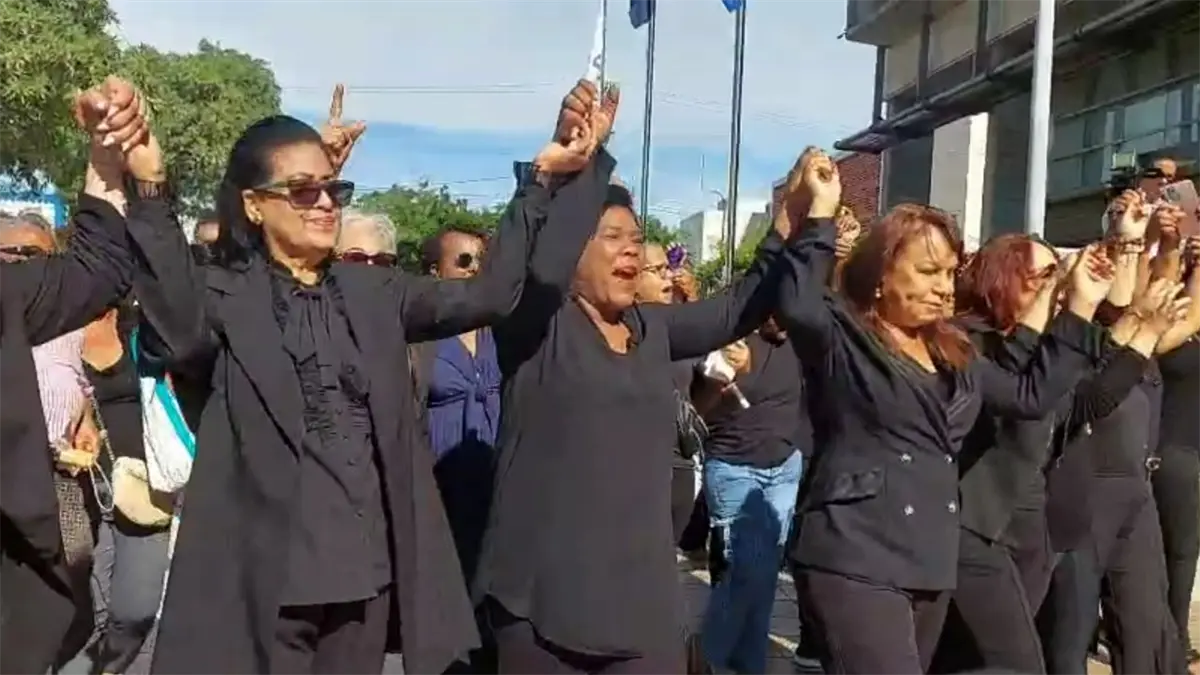 No queremos flores, queremos derechos: marcha exige frenar violencia contra las mujeres