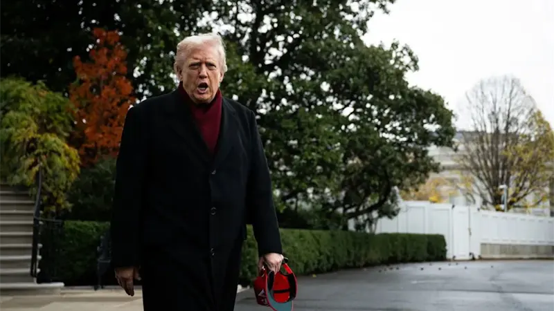 El 80 % de los latinos desaprueba a Trump y el 71 % dice que se ha excedido en deportaciones