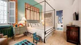 Casas del XVI celebra doble triunfo internacional con "Michelin Key 2025" y "World Travel Awards"