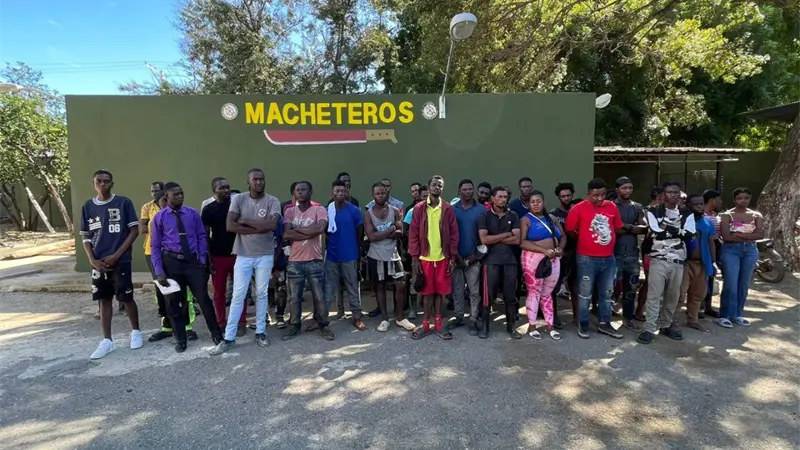Ejército intensifica operativos y detiene a 186 nacionales haitianos en condición migratoria irregular en Valverde