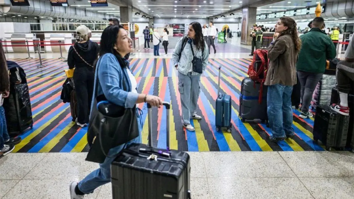 La suspensión de vuelos a Venezuela afecta, al menos, a 6,000 pasajeros en España