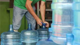 Precio del botellón varía entre RD$70 en provincias y RD$120 en la capital Precio del botellón varía entre RD$70 en provincias y RD$120 en la capital