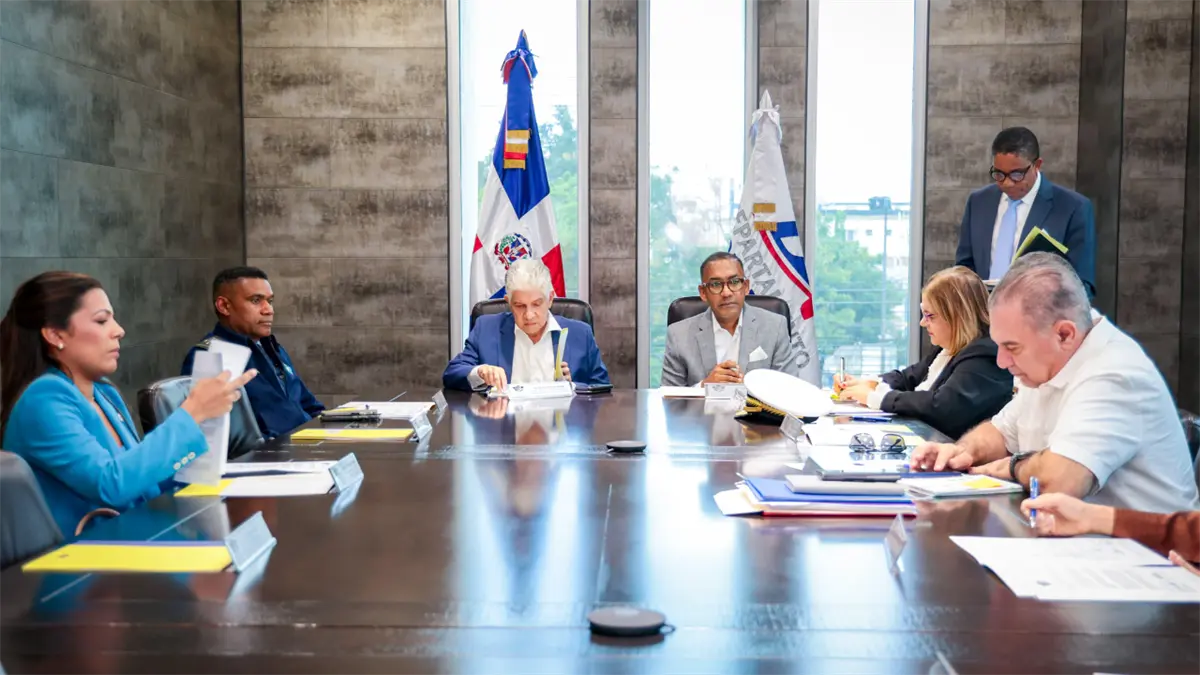 Departamento Aeroportuario activa plan para agilizar flujo de pasajeros en aeropuertos por Navidad