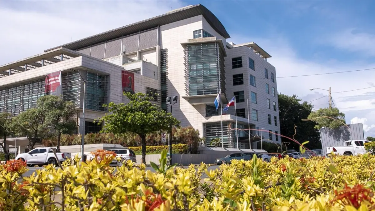 Interpol Colombia captura a venezolana implicada en estafa inmobiliaria en República Dominicana