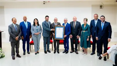 Senado reconoce a Ernesto Veloz por aportes al turismo nacional