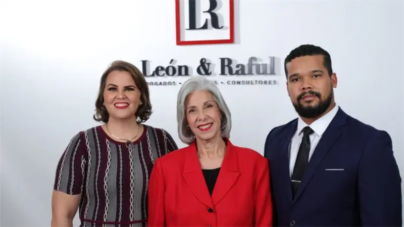 CARD desacata fallos y persiste en acusación anulada contra abogadas