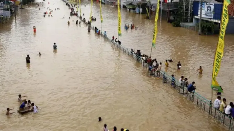 Ascienden a 174 los muertos por las inundaciones en Indonesia