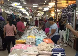 Cientos de personas acuden a la Duarte mientras autoridades refuerzan operativos por Black Friday