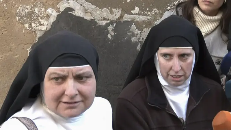 Monjas españolas expulsadas de la Iglesia vendían en internet obras de arte de su convento