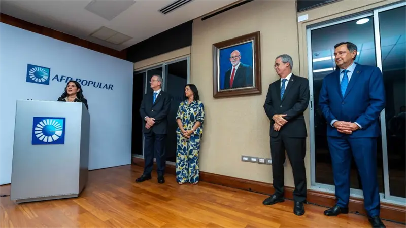 AFP Popular rinde homenaje póstumo a Eduardo J. Grullón Viñas por su aporte al sistema de pensiones