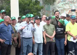 Oficialismo tilda de "proselitista" la marcha de la Fuerza del Pueblo; oposición se divide