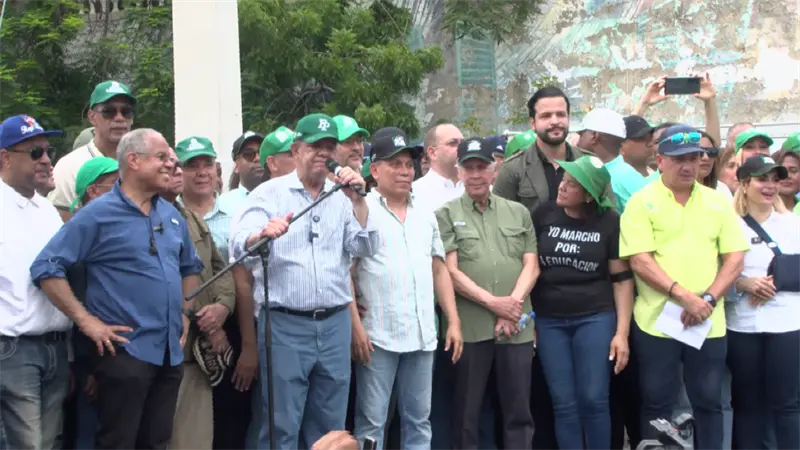 Leonel: "La promesa de cambio se ha desplomado bajo la incompetencia de este gobierno"