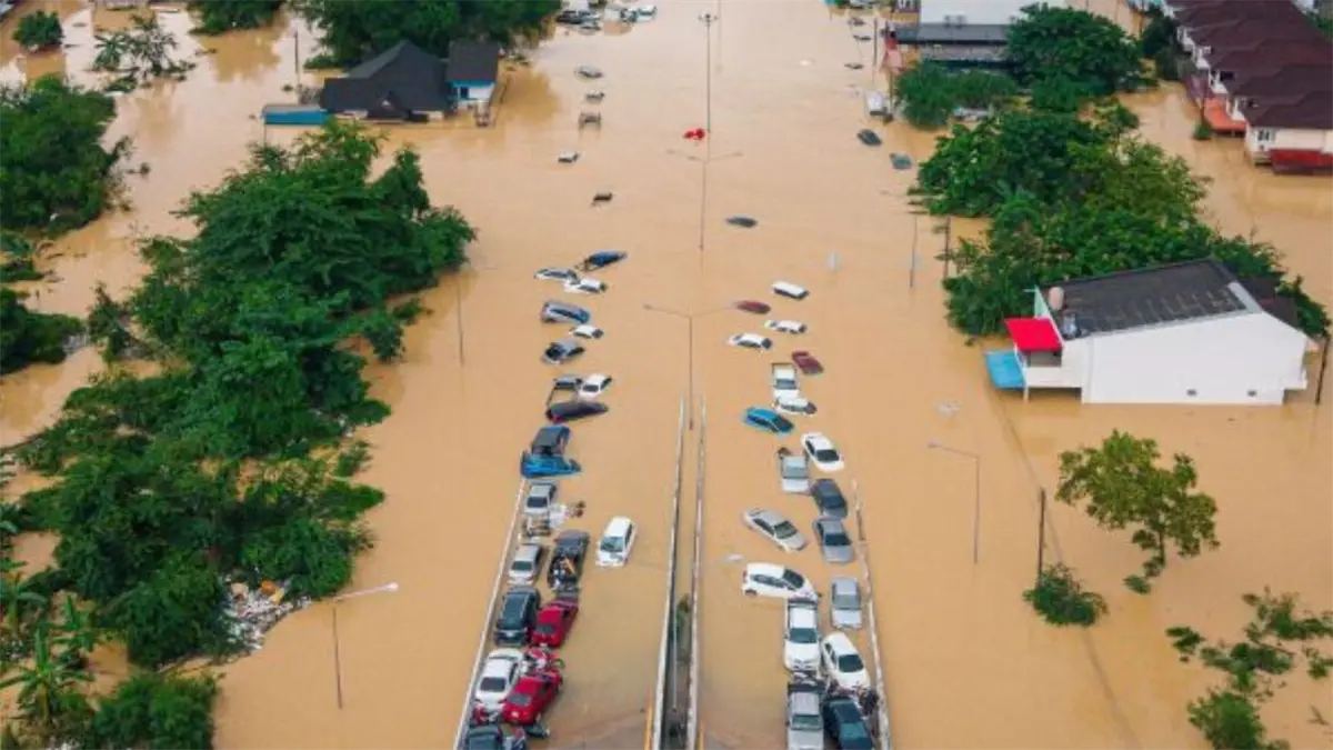 Elevan a 162 los muertos por las inundaciones en Tailandia