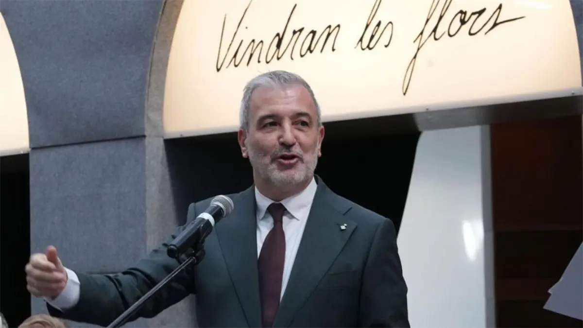 Piden retirar la beca para autores latinoamericanos anunciada por el alcalde de Barcelona