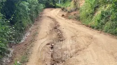 Comunidades de Capotillo exigen reparación urgente de carretera que las mantiene aisladas Comunidades de Capotillo exigen reparación urgente de carretera que las mantiene aisladas