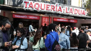 Dua Lipa fusiona su imagen con el taco mexicano para el cierre de ´Radical Optimism Tour´